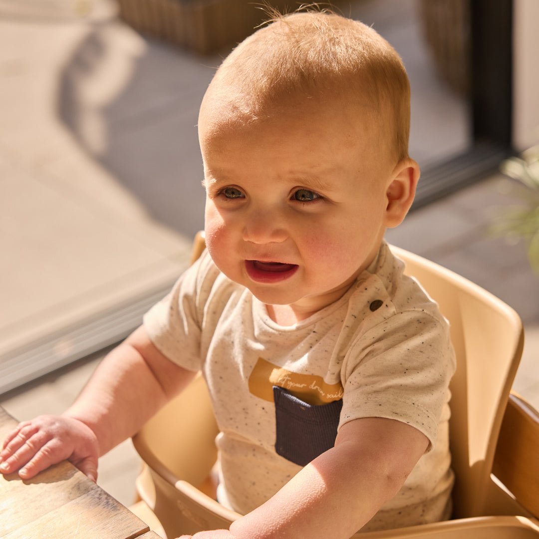 Completo Bambino 2 Pezzi Pantaloncini Blu e T-Shirt Bianca Dirkje N58673 - 8720815596070 - DarSaGiocattoli